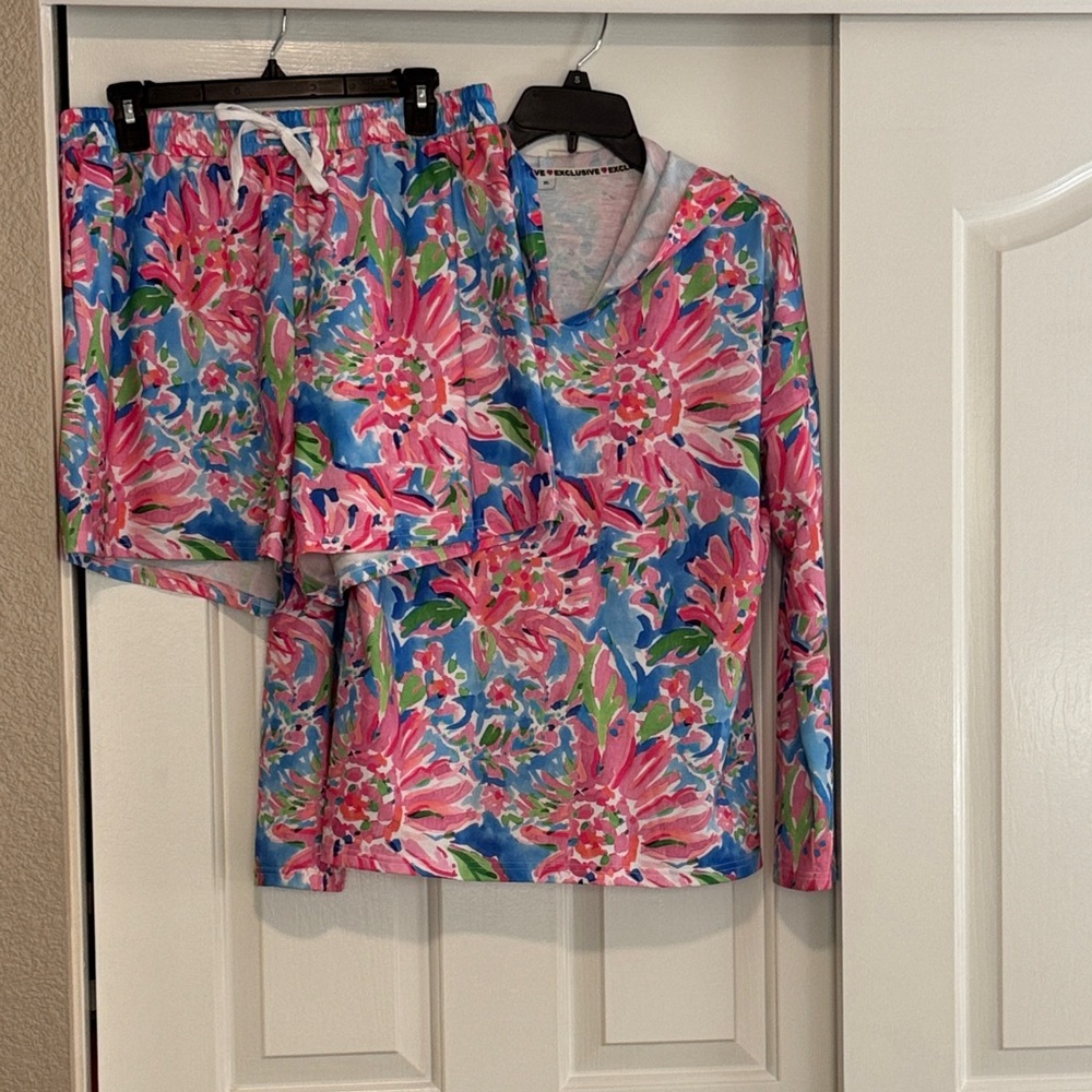 Floral Print Women's Top and Shorts Set